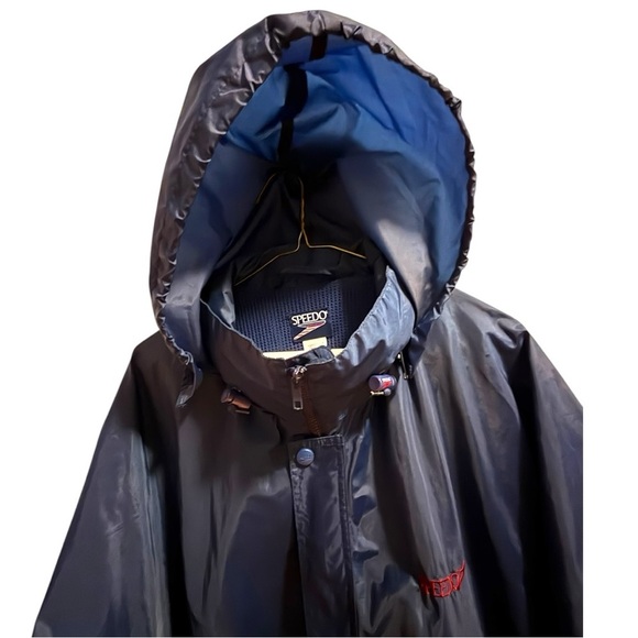 M’s Speedo XL Navy Hooded Windbreaker. Excellent Condition. - Picture 2 of 13